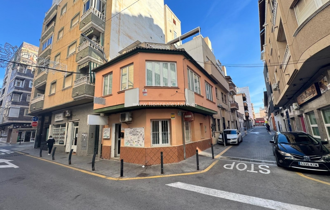 Reventa - house - Torrevieja - Centro