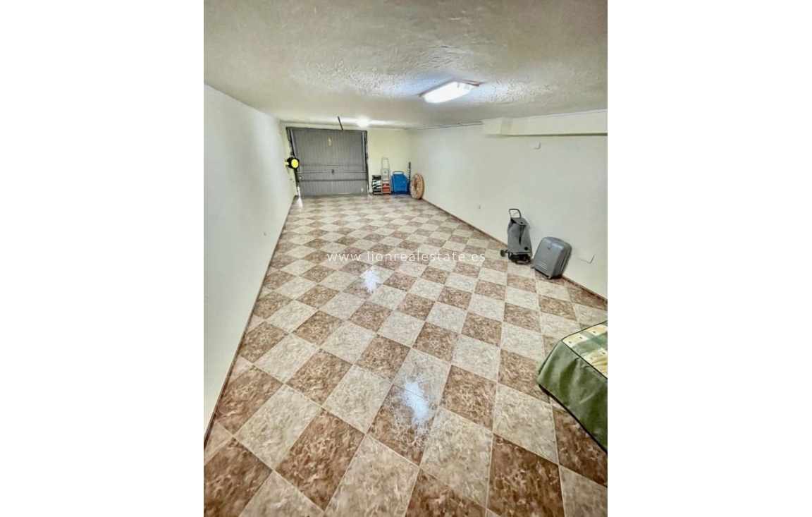 Reventa - house - Torrevieja - La siesta