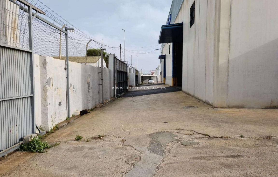 Reventa - Industrial unit - Torrevieja - Polígono Industrial Casa Grande