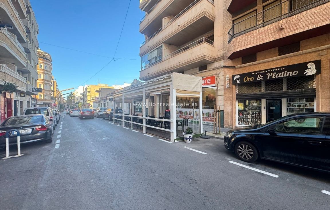 Reventa - LOCAL - Torrevieja - Centro