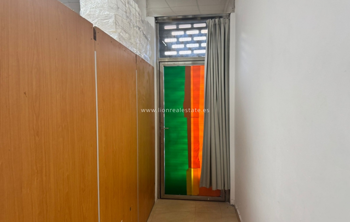 Reventa - LOCAL - Torrevieja - Centro