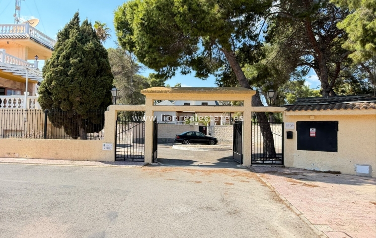 Reventa - Parcela / Terreno - Orihuela Costa - Los Altos