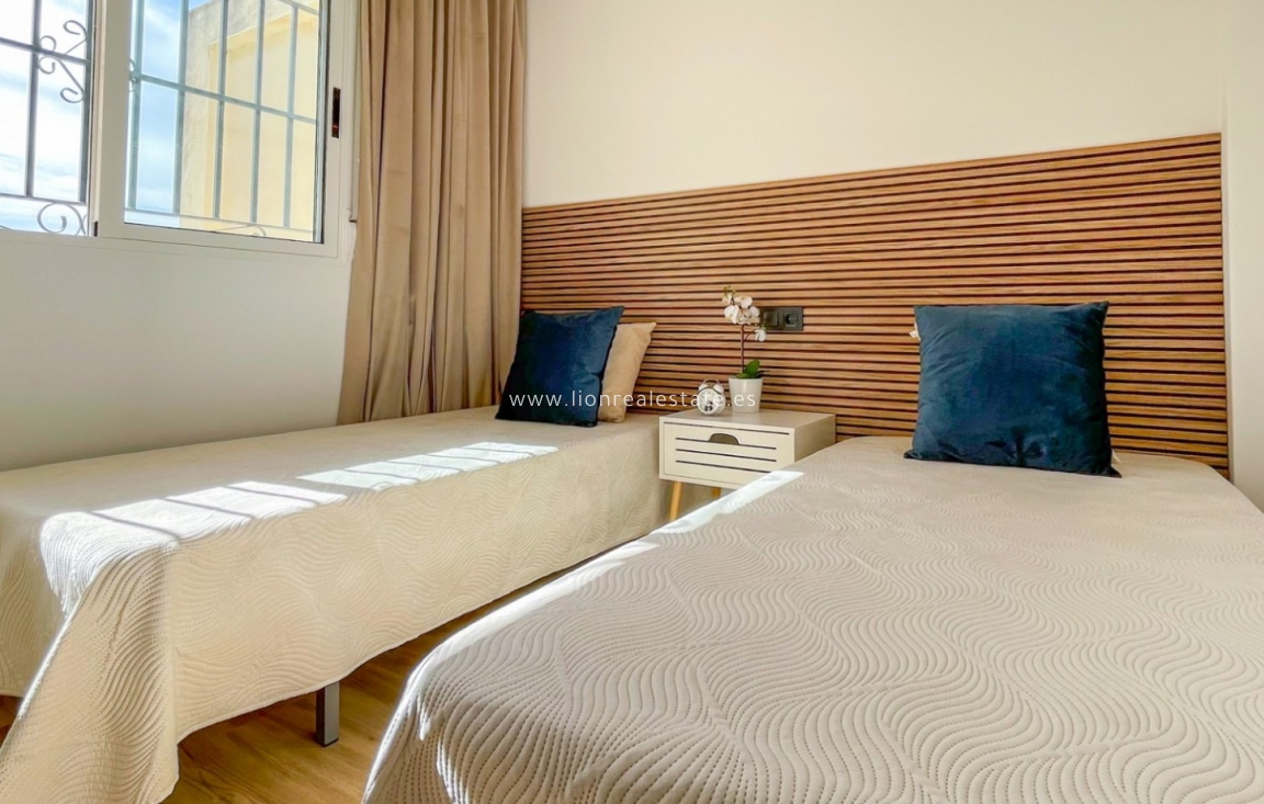 Reventa - Town House - Orihuela Costa - Los Altos *