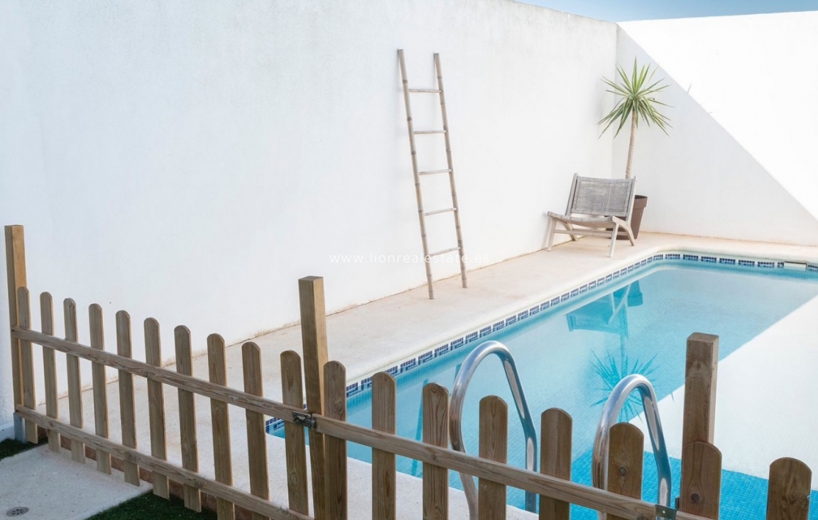 Reventa - Town House - San Javier