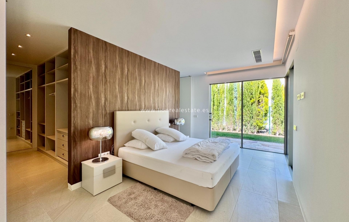 Reventa - Villa - Orihuela Costa - Las Colinas Golf