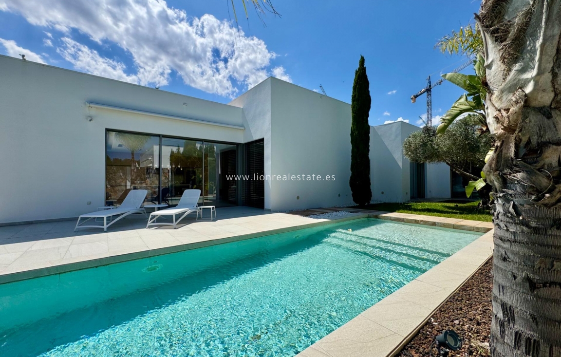 Reventa - Villa - Orihuela Costa - Las Colinas Golf