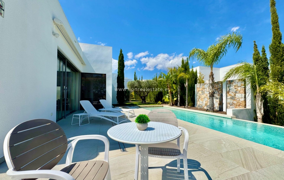 Reventa - Villa - Orihuela Costa - Las Colinas Golf