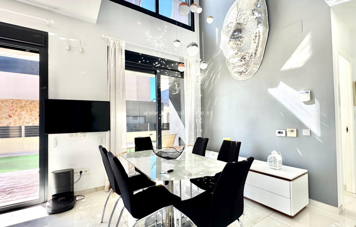 Reventa - Villa - Orihuela Costa - Lomas de Cabo Roig