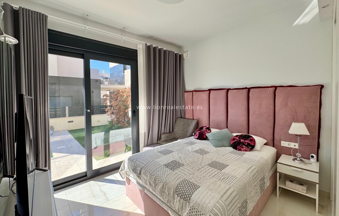 Reventa - Villa - Orihuela Costa - Lomas de Cabo Roig