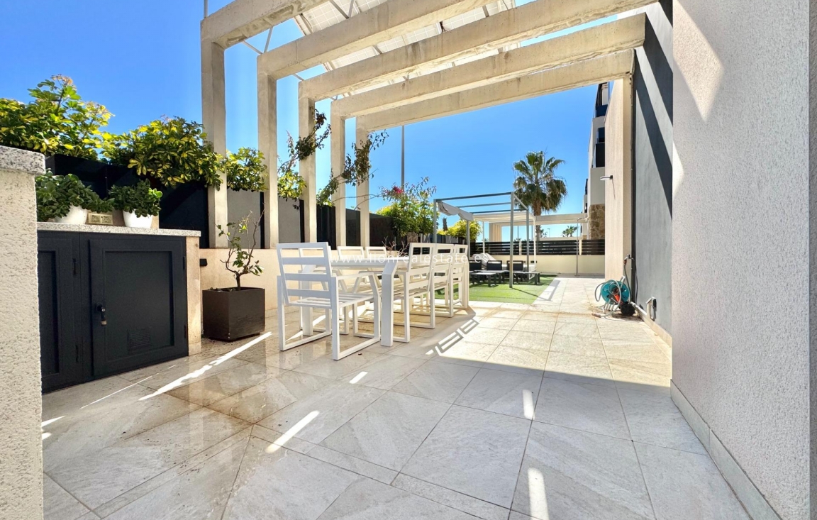 Reventa - Villa - Orihuela Costa - Lomas de Cabo Roig