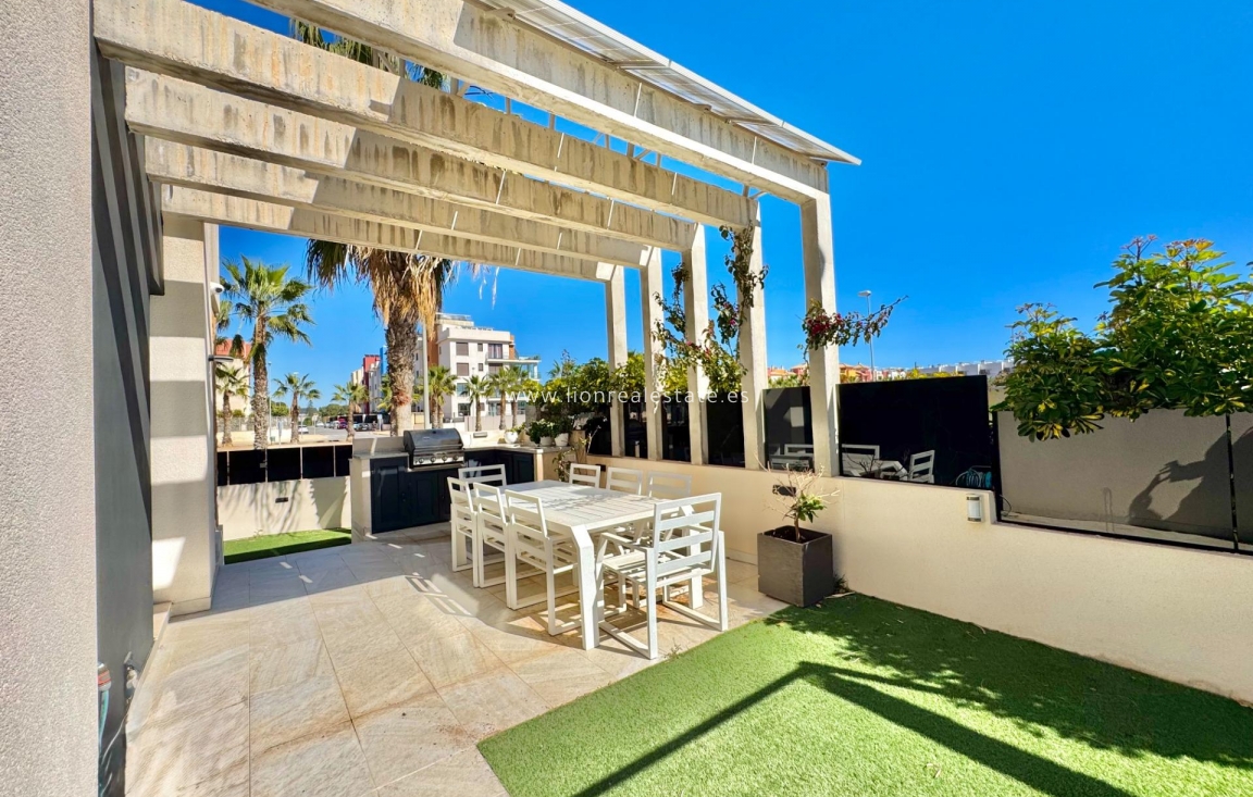 Reventa - Villa - Orihuela Costa - Lomas de Cabo Roig
