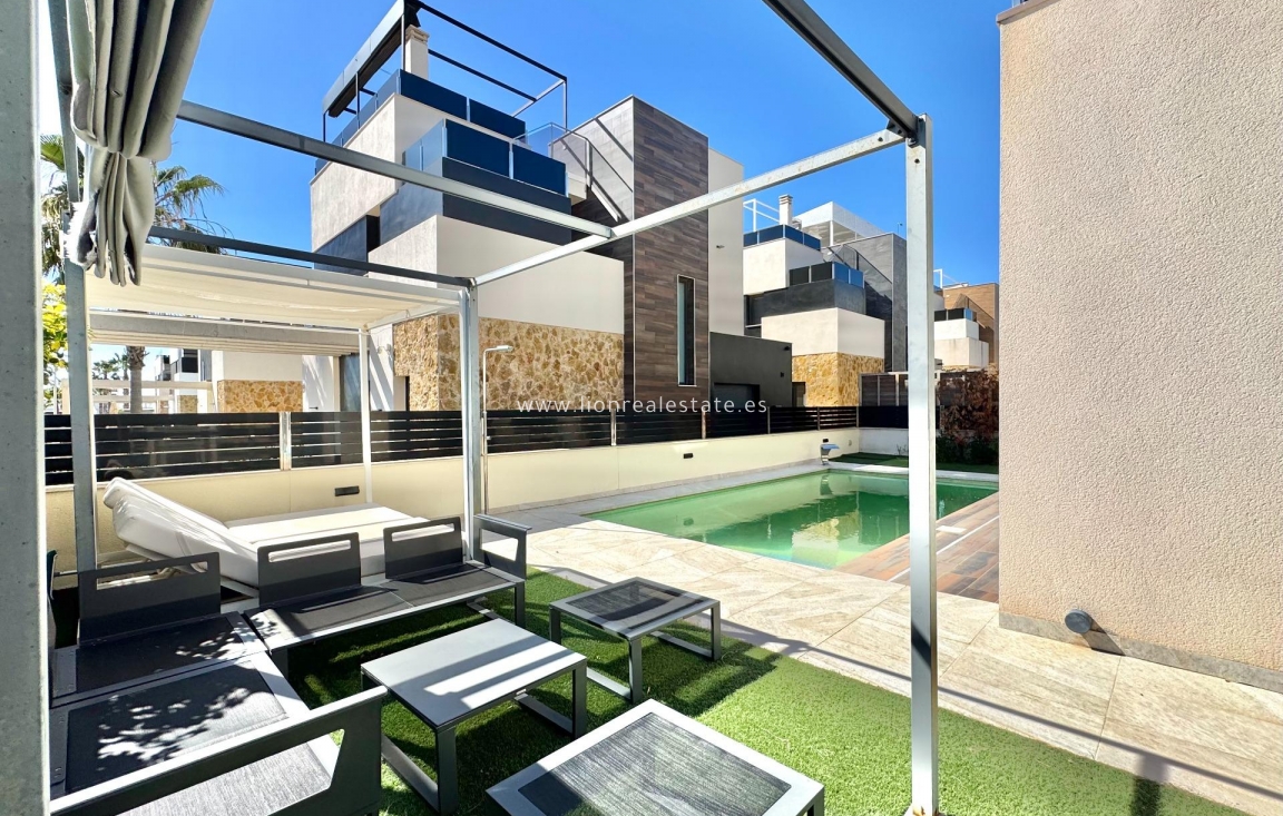 Reventa - Villa - Orihuela Costa - Lomas de Cabo Roig