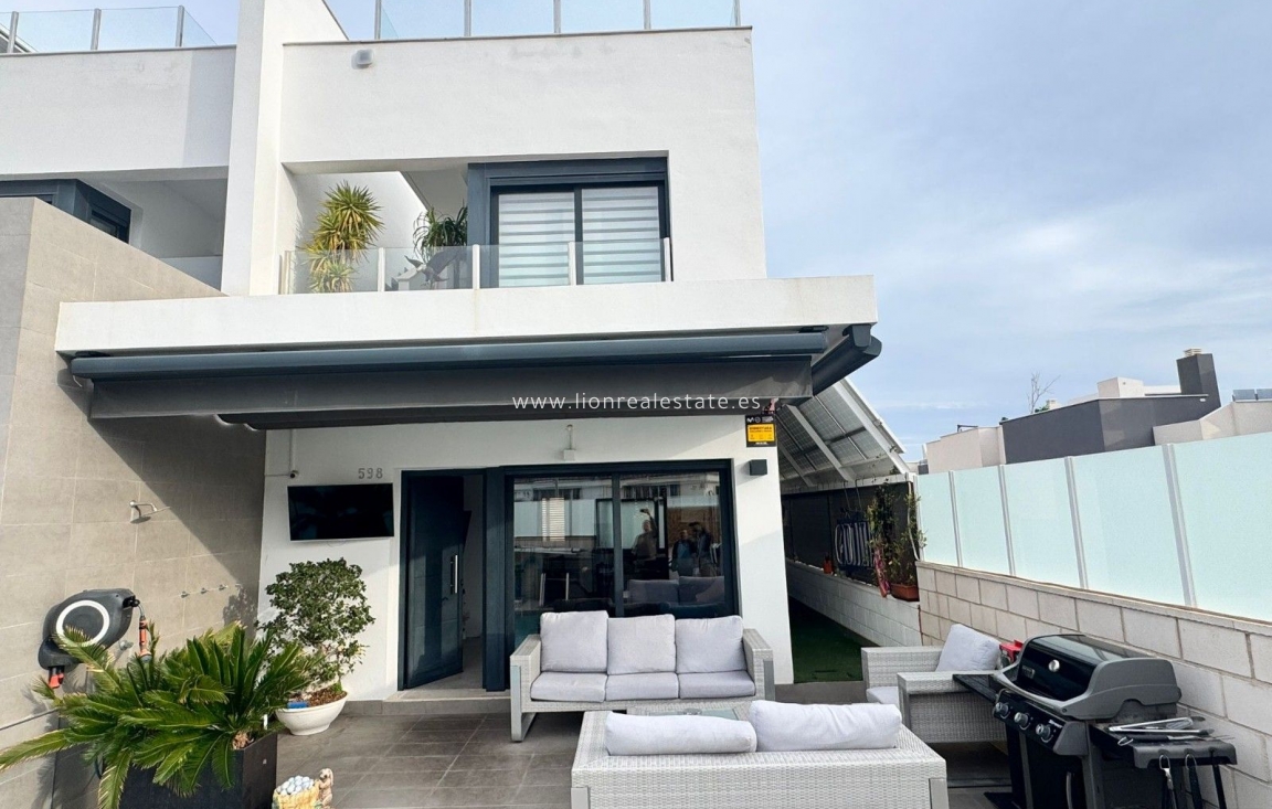 Reventa - Villa - Orihuela Costa - PAU 26