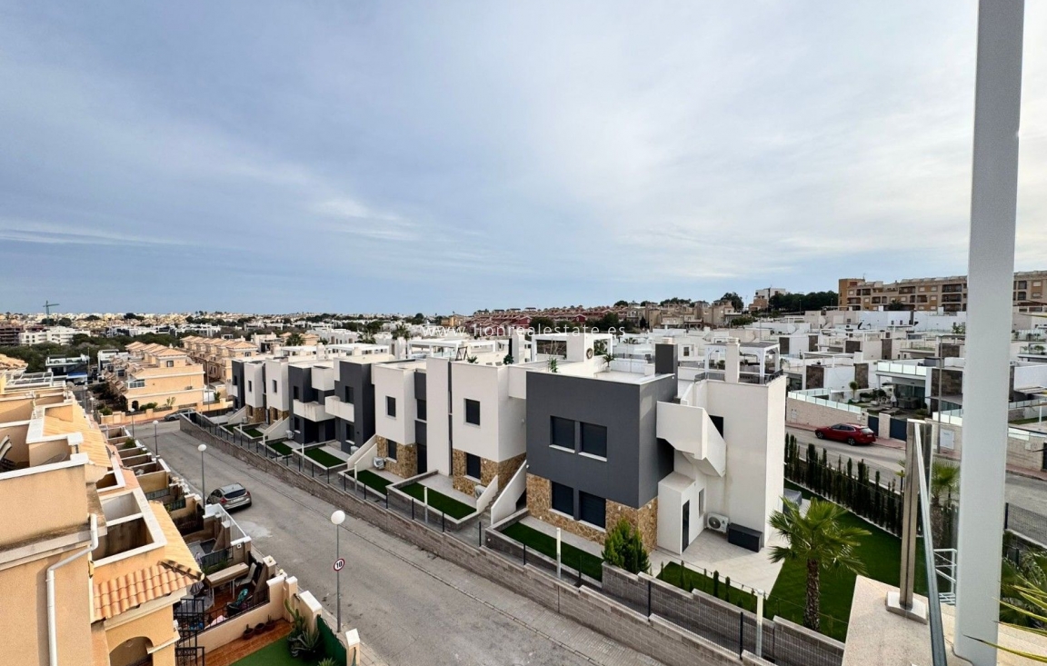 Reventa - Villa - Orihuela Costa - PAU 26