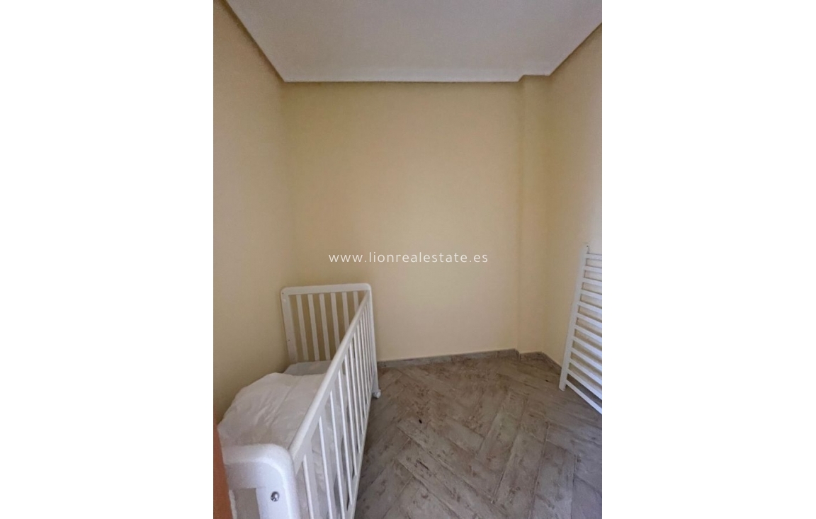 Reventa - Villa - Orihuela Costa - PAU 8