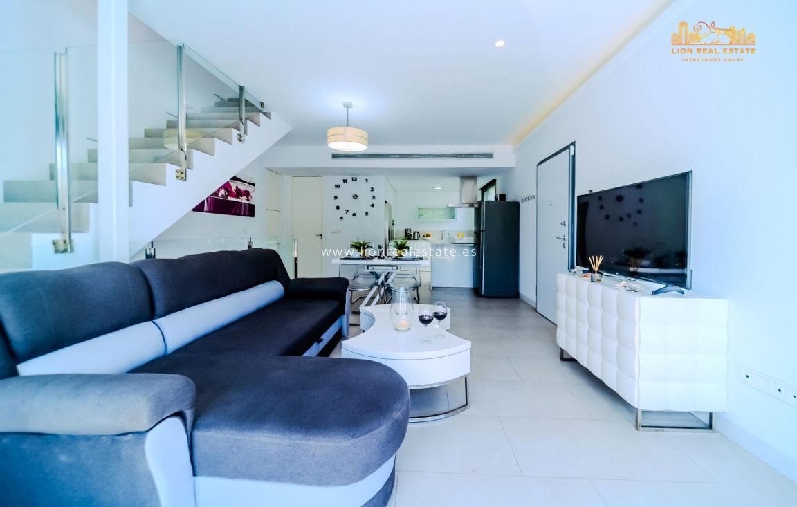 Reventa - Villa - Orihuela Costa - PAU 8