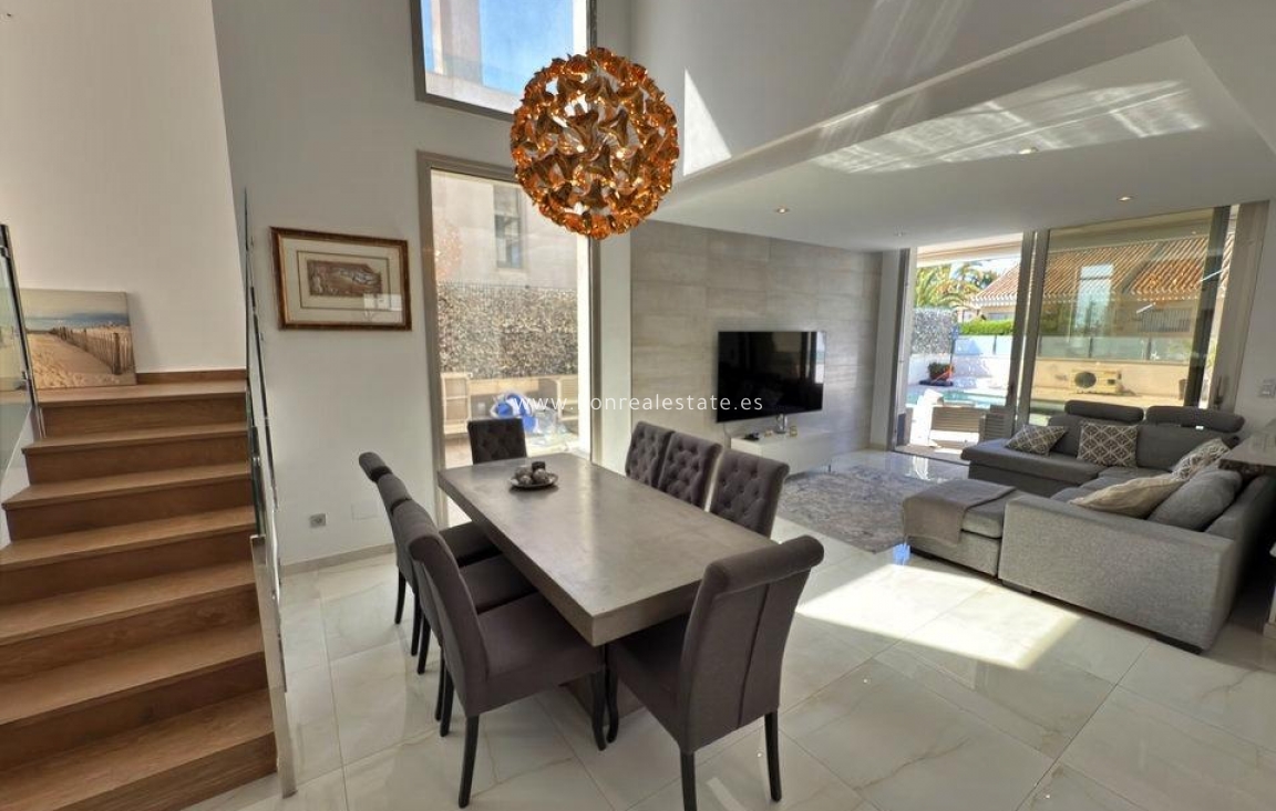 Reventa - Villa - Orihuela Costa - Villamartín-Las Filipinas