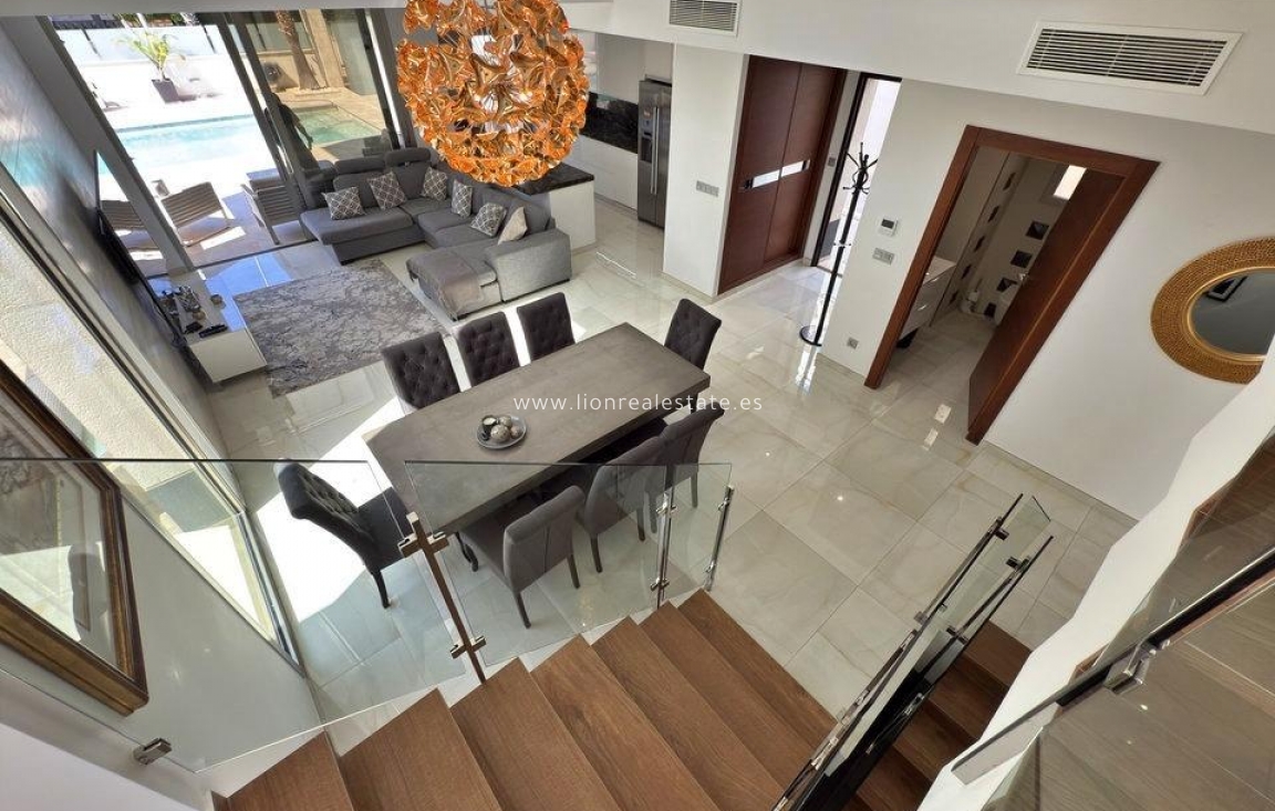 Reventa - Villa - Orihuela Costa - Villamartín-Las Filipinas