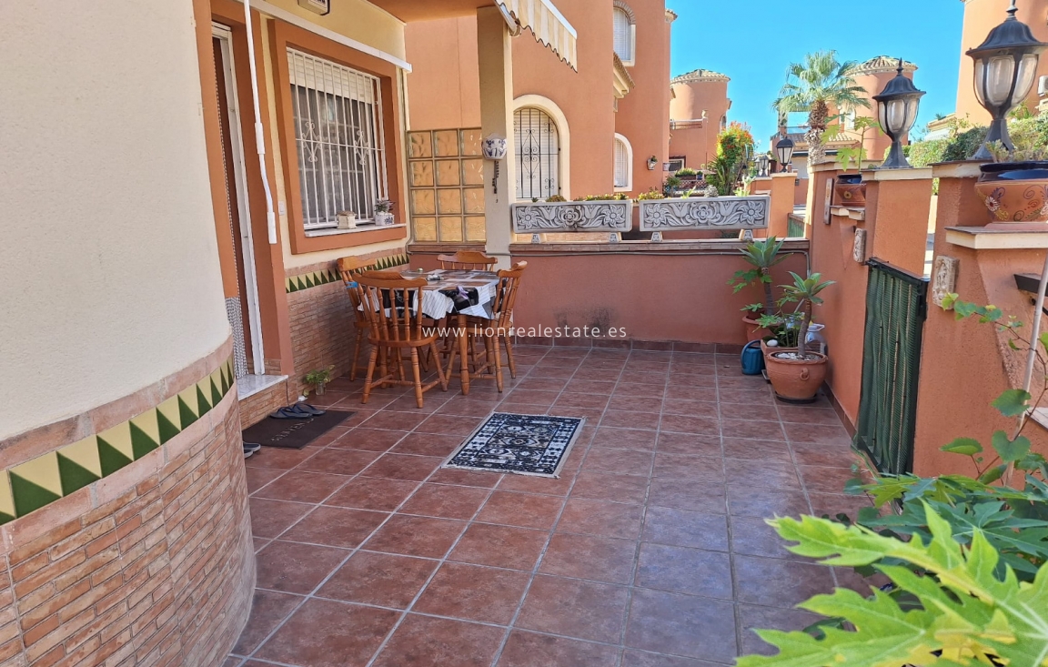 Reventa - Villa - Playa Flamenca - Villas San Luis