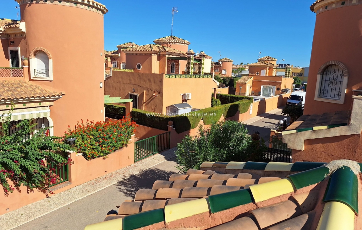 Reventa - Villa - Playa Flamenca - Villas San Luis