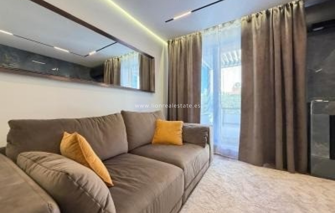 Reventa - Villa - Punta Prima