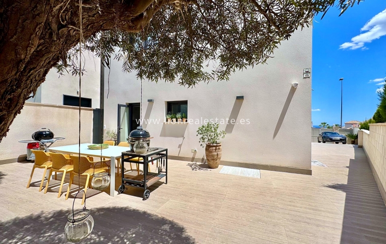 Reventa - Villa - San Miguel de Salinas - Bellavista