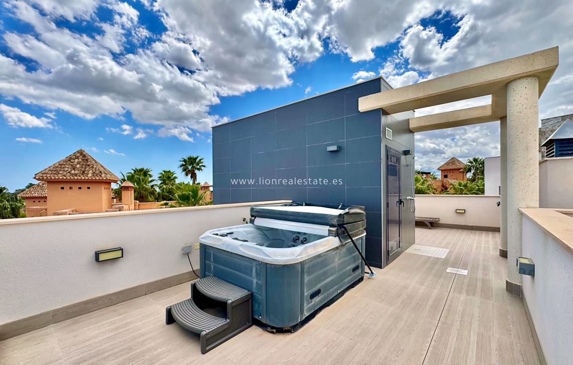 Reventa - Villa - San Miguel de Salinas - Bellavista