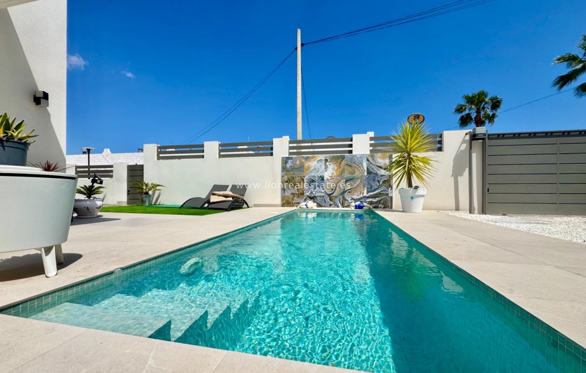 Reventa - Villa - San Miguel de Salinas - Blue Lagoon - Galán
