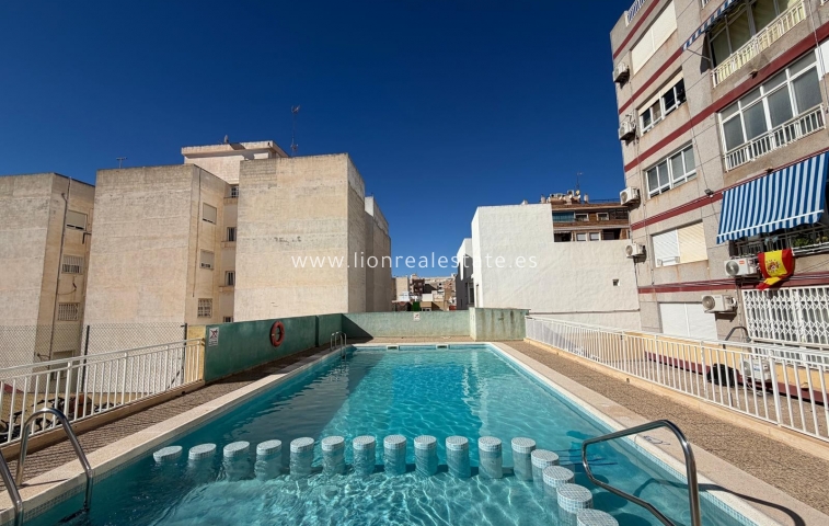 Study - Resale - Torrevieja - Centro