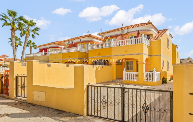 Town House - Odsprzedaż - Orihuela Costa - La Zenia