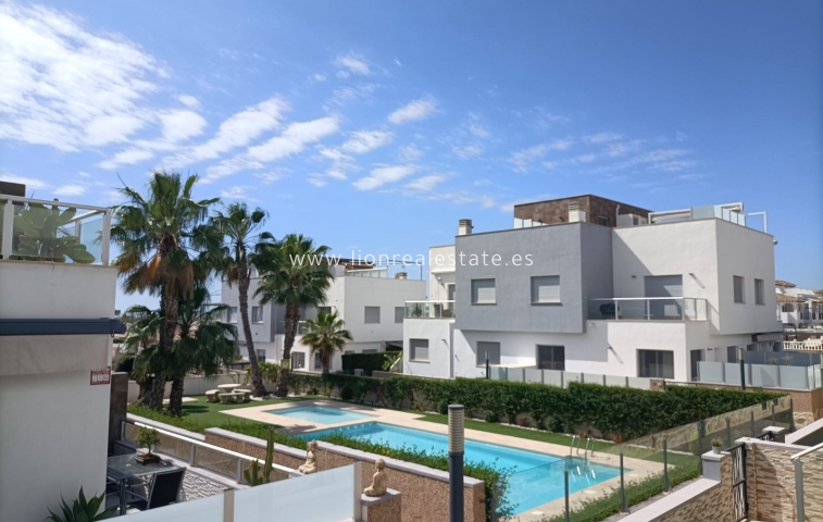Town House - Odsprzedaż - Orihuela Costa - Punta Prima