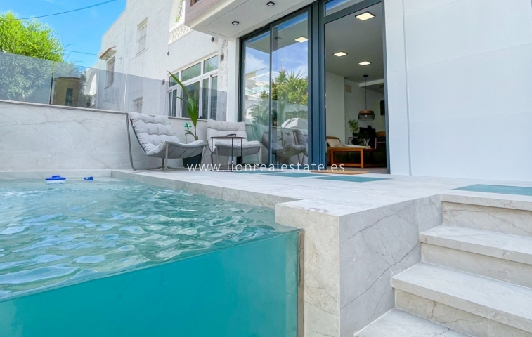 Town House - Odsprzedaż - Torrevieja - Nueva Torrevieja - Aguas Nuevas