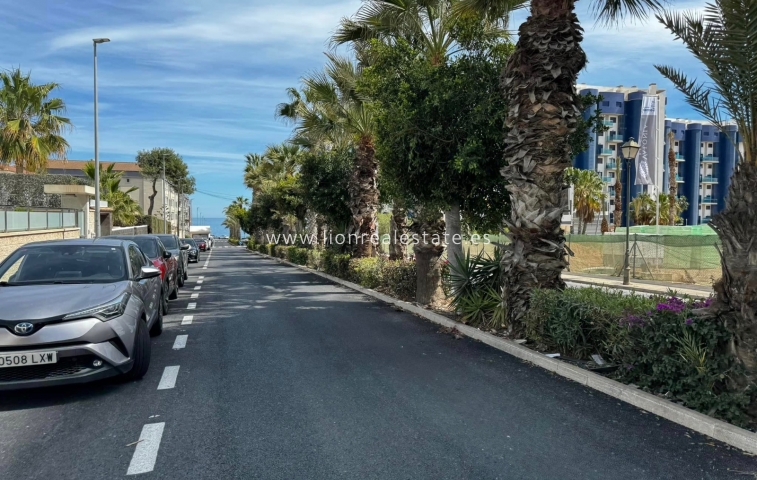 Town House - Resale - Torrevieja - Punta Prima