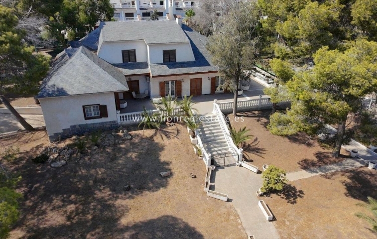 Участок / Земельный участок - Перепродажа - Orihuela Costa - Los Altos