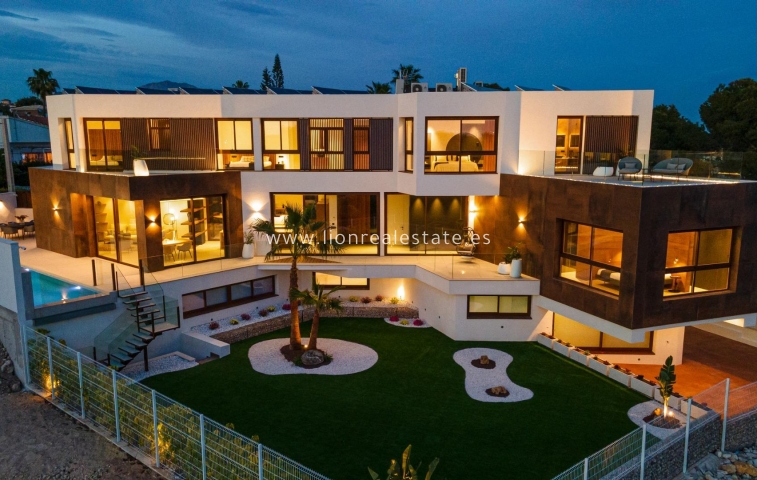 Villa - Obra nueva - Benidorm - Coblanca