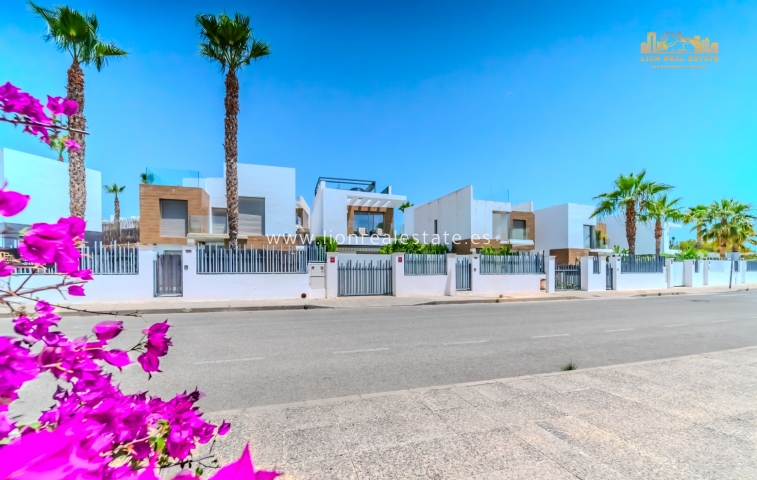 Villa - Odsprzedaż - Orihuela Costa - Villamartín