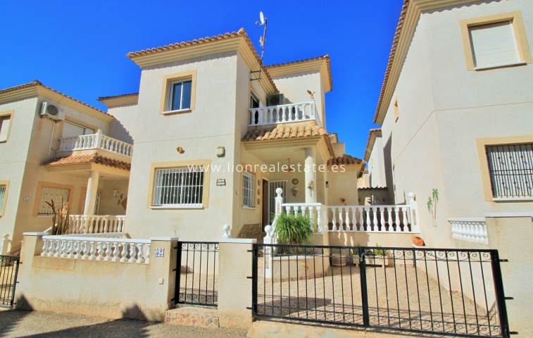 Villa - Перепродажа - Playa Flamenca - Playa Flamenca