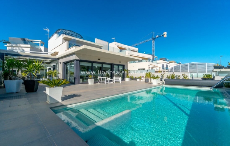 Villa - Resale - Orihuela Costa - Campoamor