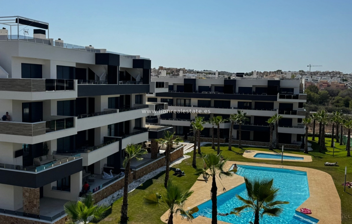 Wynajem długoterminowy - Mieszkanie w bloku - Orihuela Costa - Paraje Los Almendros