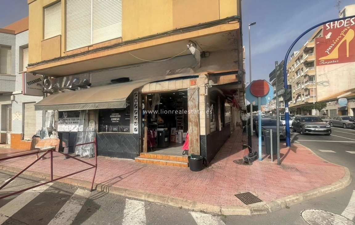 Wynajem długoterminowy - Reklama w telewizji - Torrevieja