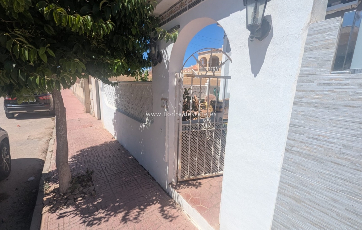 Wynajem długoterminowy - Szalet - Orihuela Costa - Villamartín