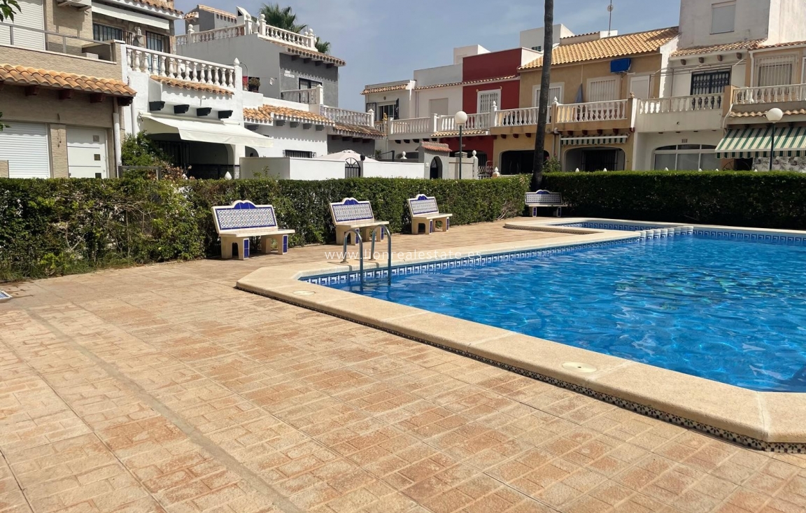 Wynajem długoterminowy - Szalet - Orihuela Costa - Villamartín