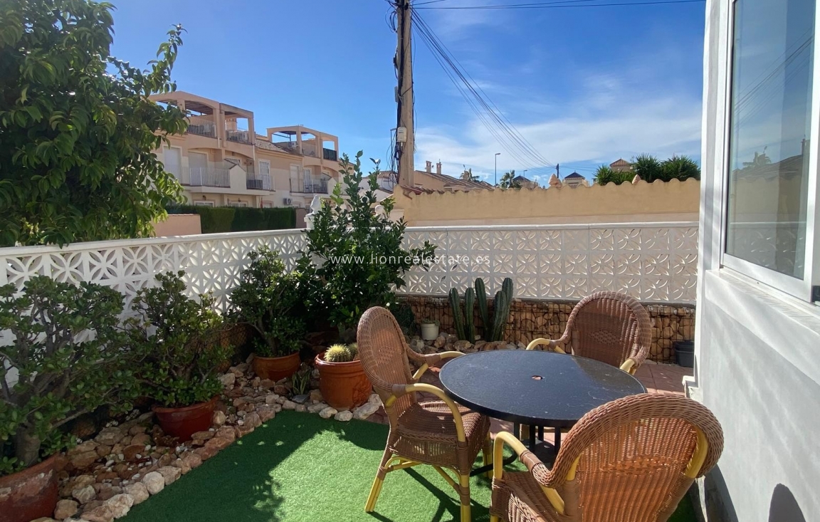 Wynajem długoterminowy - Szalet - Orihuela Costa - Villamartín