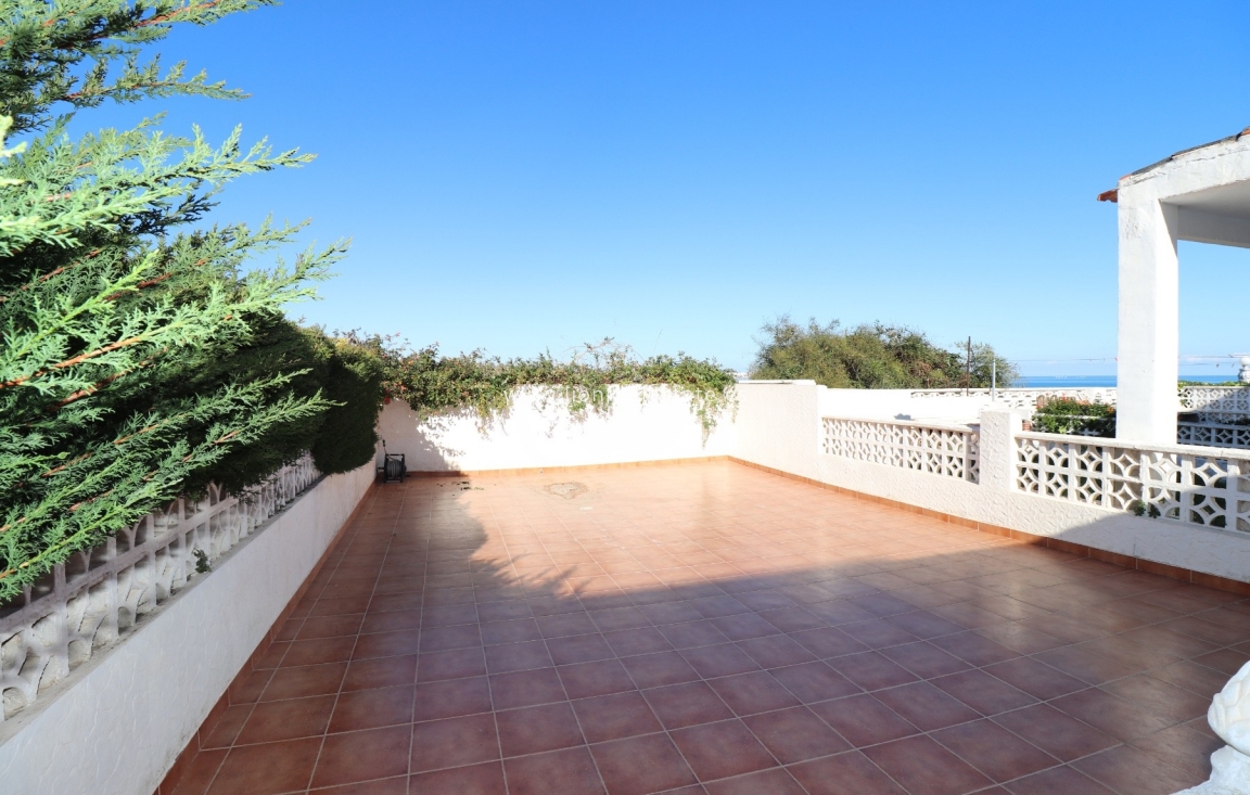 Wynajem długoterminowy - Town House - Torrevieja - Punta Prima