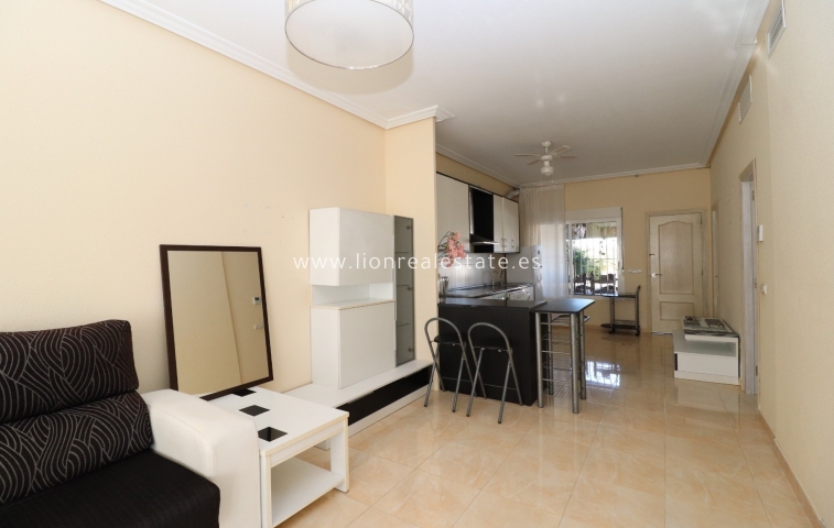 Wynajem długoterminowy - Town House - Torrevieja - Punta Prima