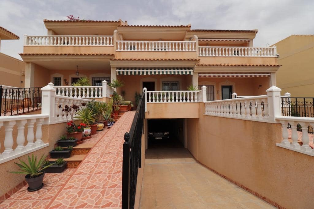 Townhouse in Orihuela Costa, Spain, 122m² - image 2