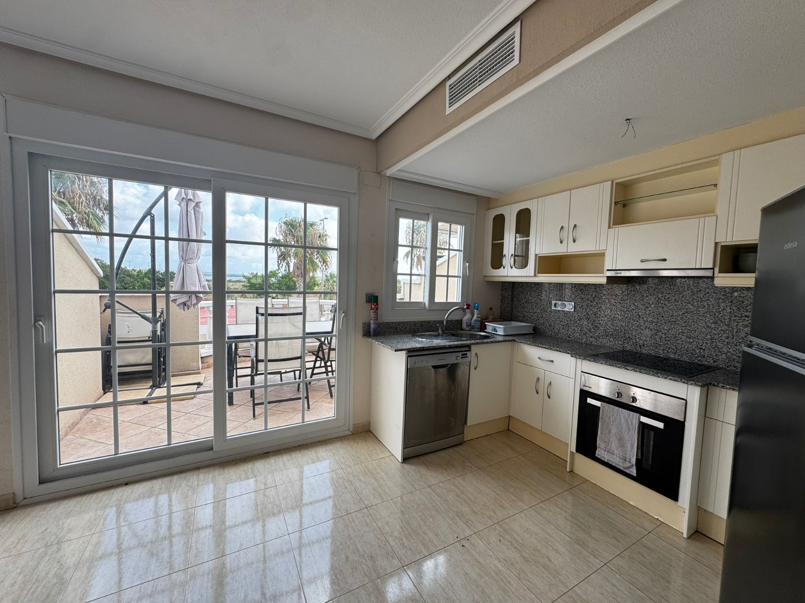 House in Urbanizacion El Raso - view 1