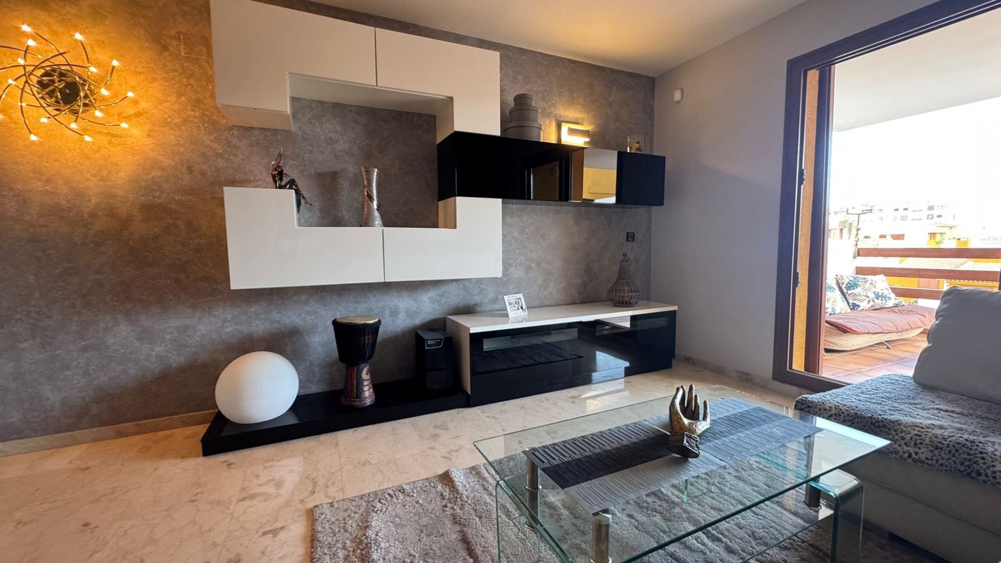 Apartament w Punta Prima, Hiszpania, 106m² - obraz 3