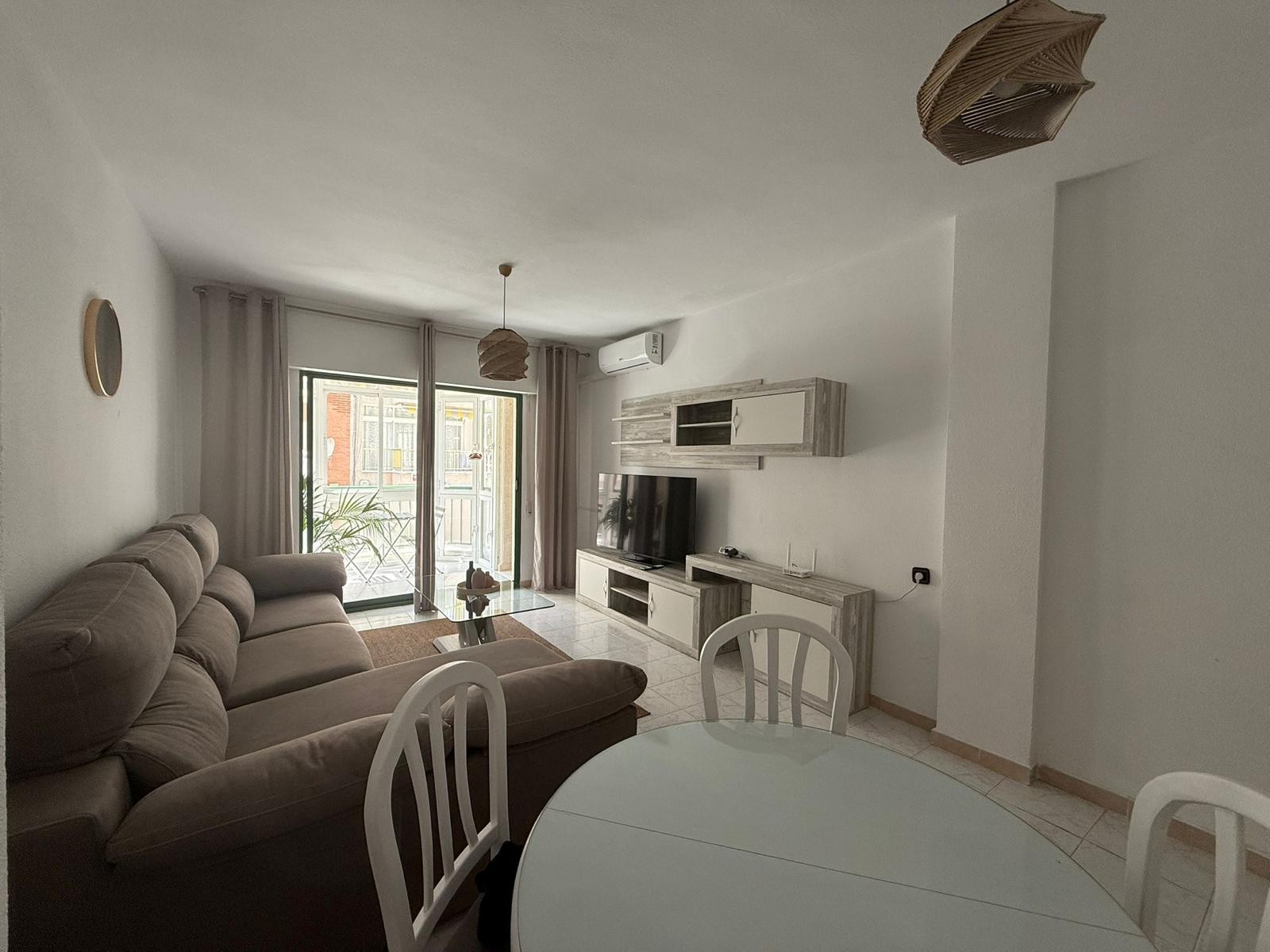 Квартира в Торрев'єха, Іспанія, 73м² - зображення 1